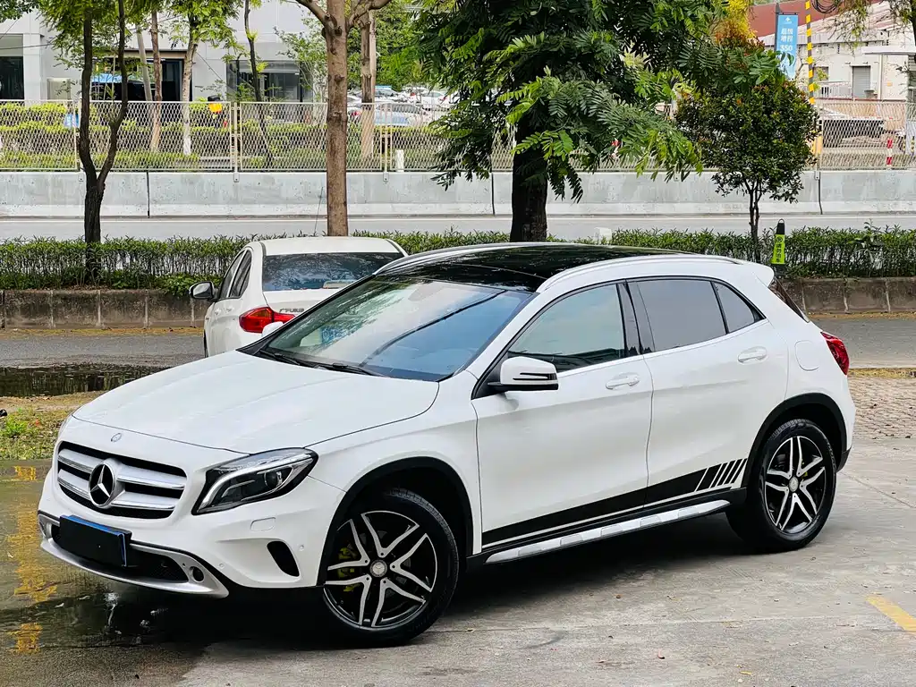 Mercedes-Benz GLA 2015 GLA 200 Fashion Model купить на сайте DeffCars