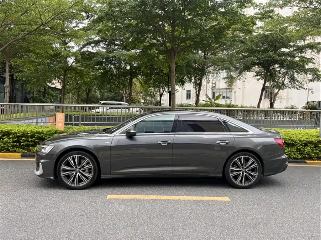 Audi A6L 2021 55 TFSI quattro exclusive dynamic model купить на сайте DeffCars