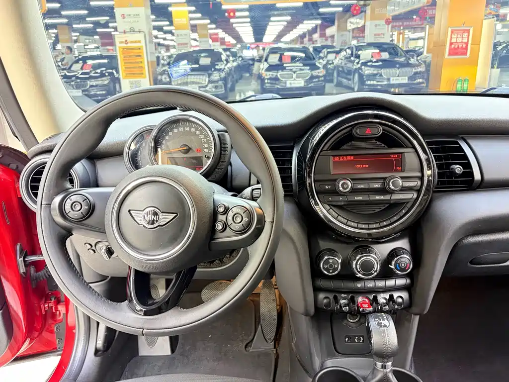 Mini 2016 1.2T one avant-garde купить на сайте DeffCars