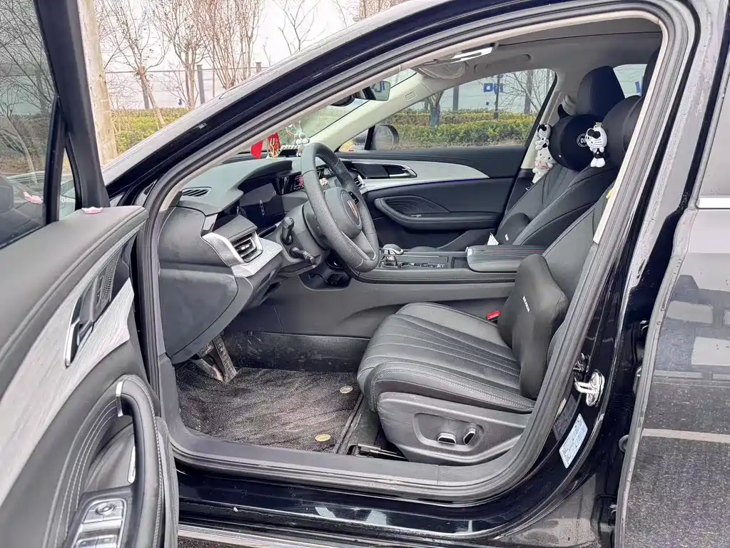 Hongqi H5 2025 2.0T automatic Qichang version купить на сайте DeffCars