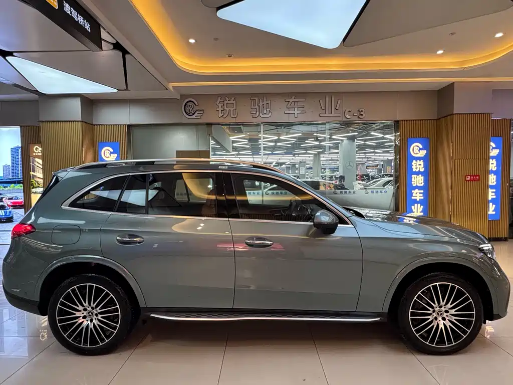 Mercedes-Benz GLC 2025 GLC 300 L 4MATIC luxury model 5 seats купить на сайте DeffCars