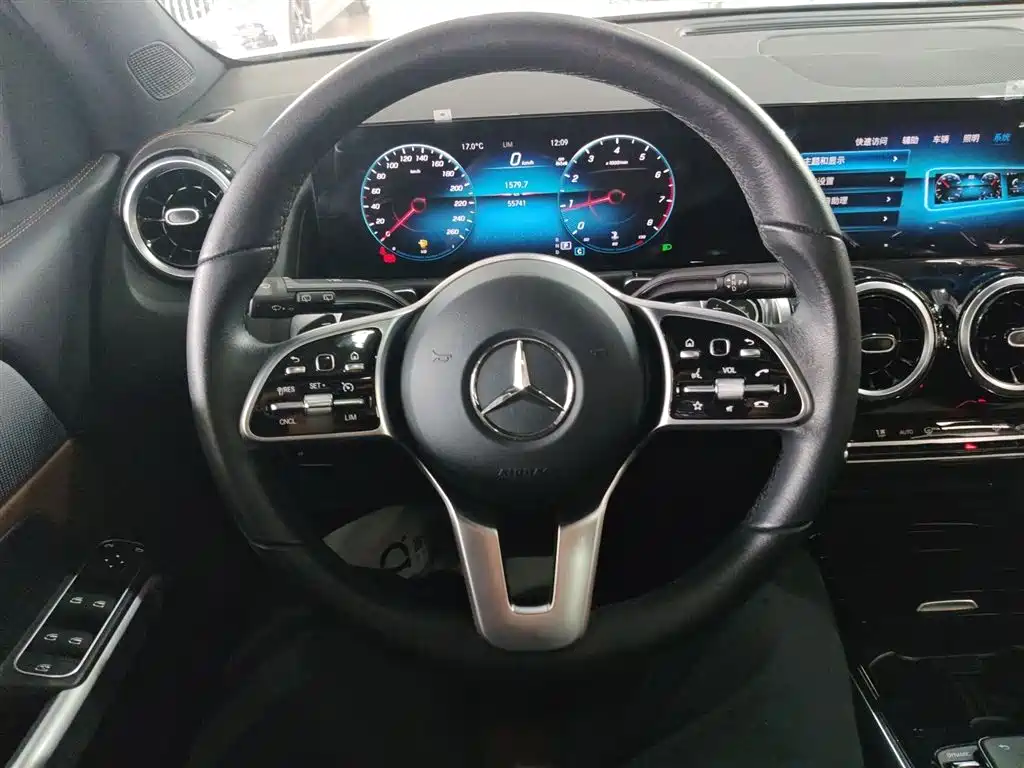 Mercedes-Benz GLB 2023 GLB 200 Dynamic купить на сайте DeffCars