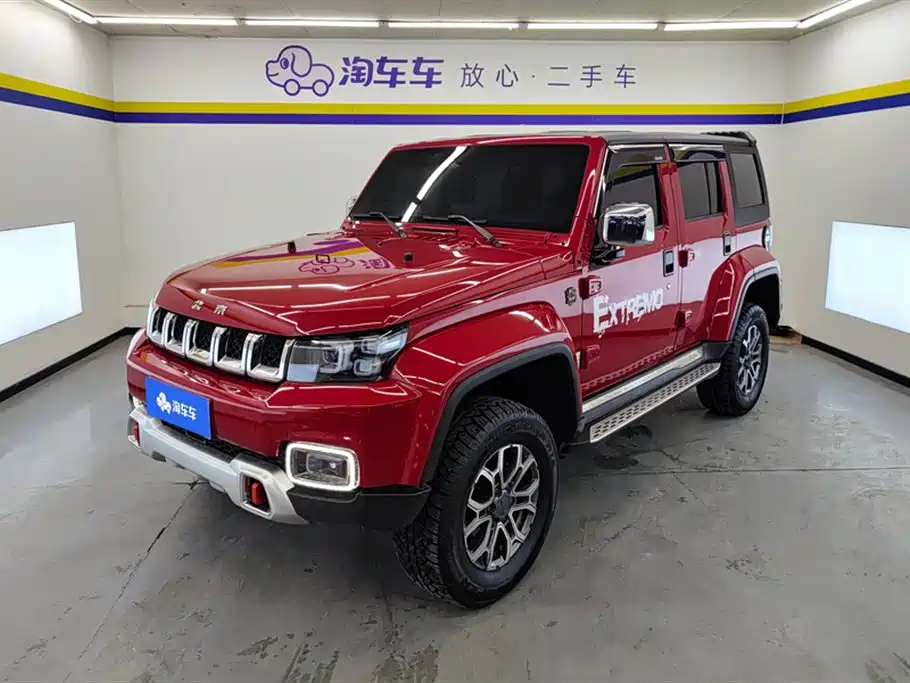 Beijing off-road BJ40 2023 2.0T automatic four-wheel drive city hunter version knight type купить на сайте DeffCars