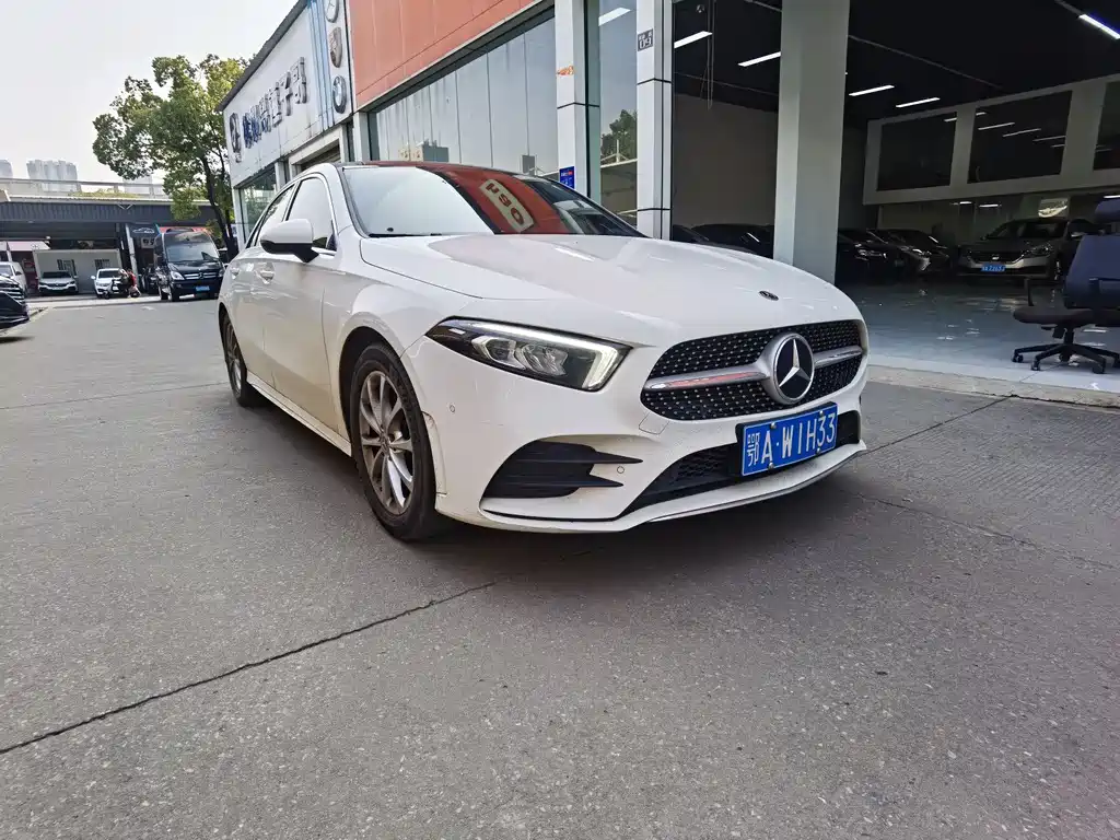 Mercedes-Benz A-Class 2021 A 200 L Sports Sedan Dynamic Type купить на сайте DeffCars