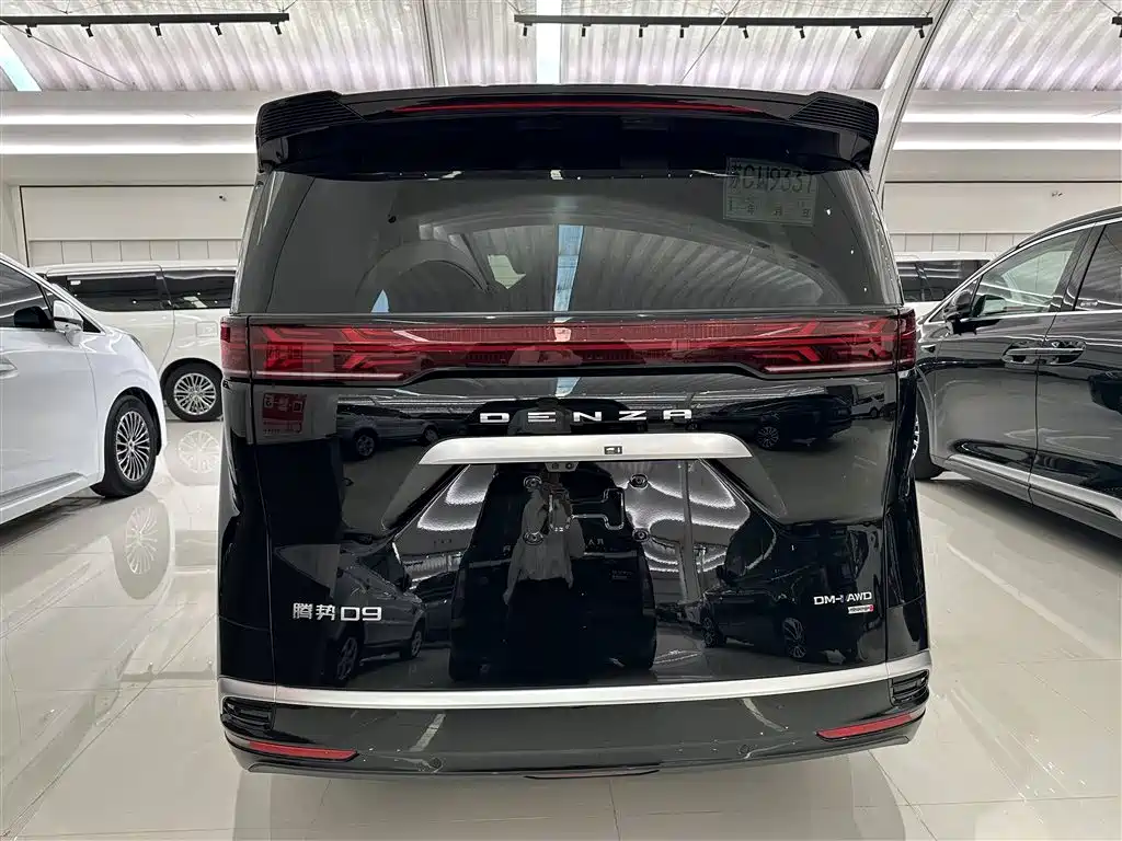 Denza D9 2025 DM-i smart driving version 1020 four-wheel drive flagship model купить на сайте DeffCars