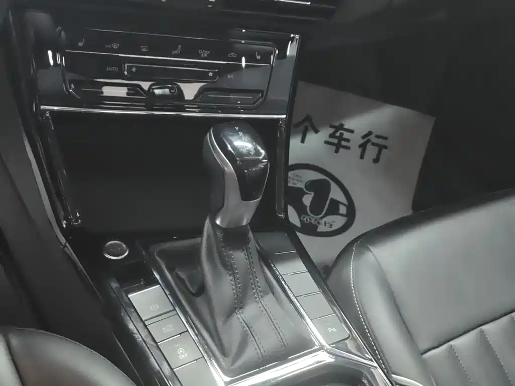 Passat 2023 facelift 330TSI Elite Edition купить на сайте DeffCars