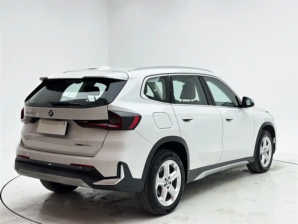 BMW X1 2023 sDrive20Li X Design Package купить на сайте DeffCars