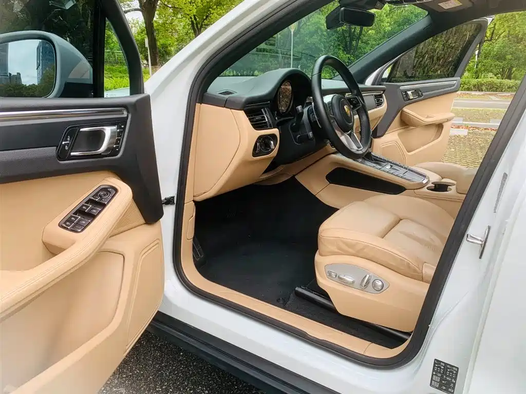 Macan 2020 Macan 2.0T купить на сайте DeffCars