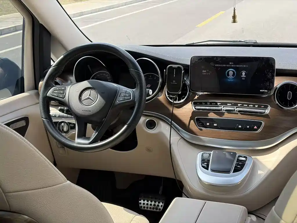 Mercedes-Benz V-Class 2020 V 260 Premium Edition купить на сайте DeffCars