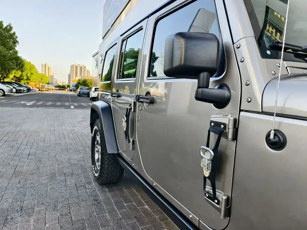 Wrangler 2013 3.6L Rubicon four-door version купить на сайте DeffCars
