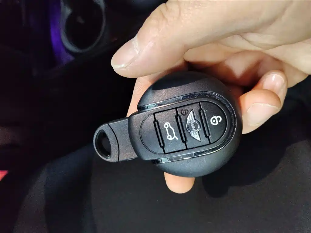 MINI COUNTRYMAN 2017 1.5T COOPER ALL4 Traveler купить на сайте DeffCars