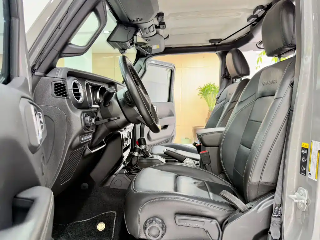 Wrangler New Energy 2021 Four-door 2.0T 4xe Sahara First Edition купить на сайте DeffCars