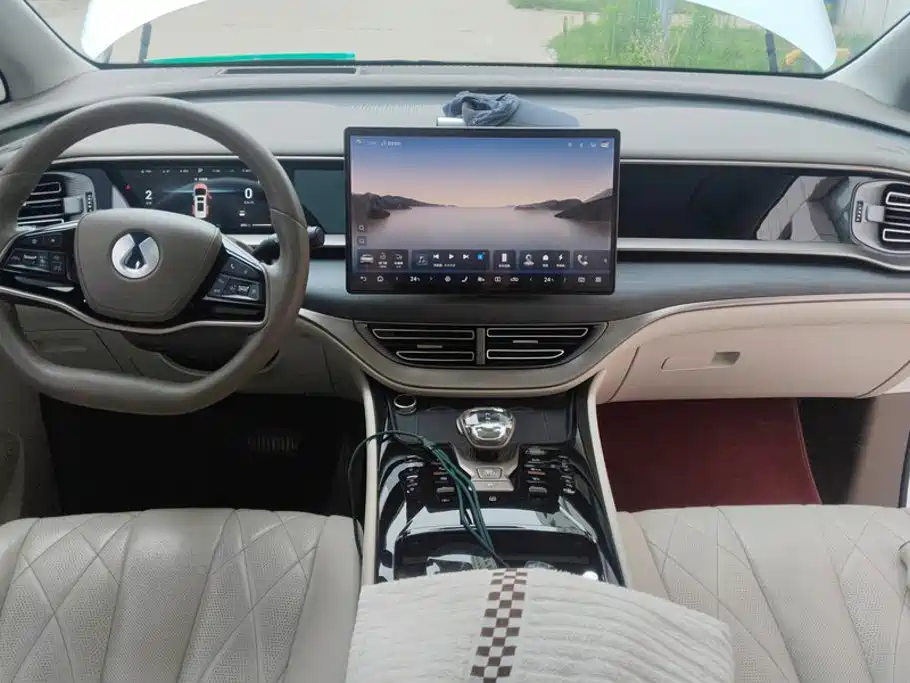 Denza D9 2022 DM-i 970 four-wheel drive premium model купить на сайте DeffCars