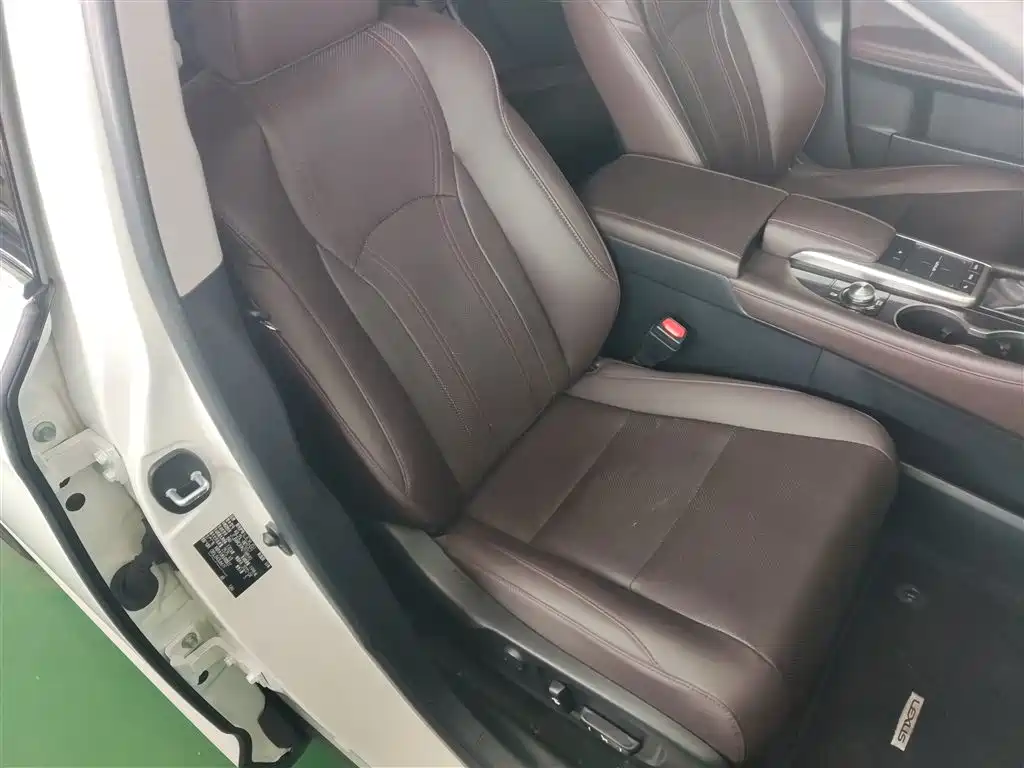 Lexus RX 2020 facelift 300 four-wheel drive elegant version купить на сайте DeffCars