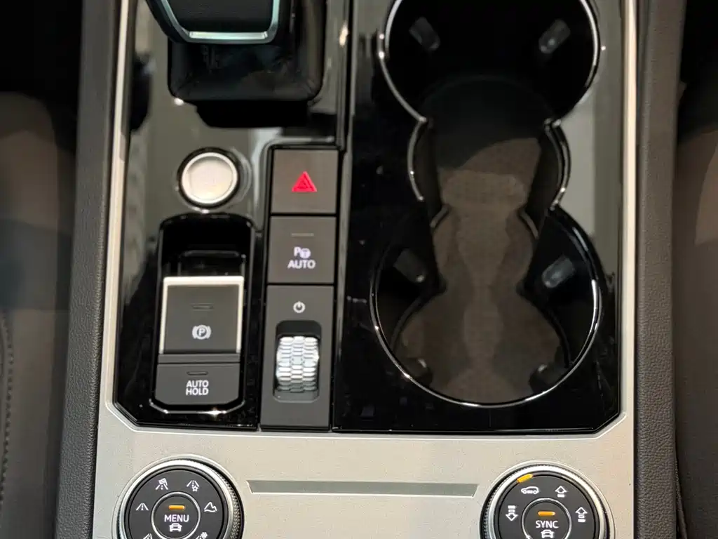 Touareg 2023 3.0TSI Ruixiang Edition Obsidian Sports Package купить на сайте DeffCars