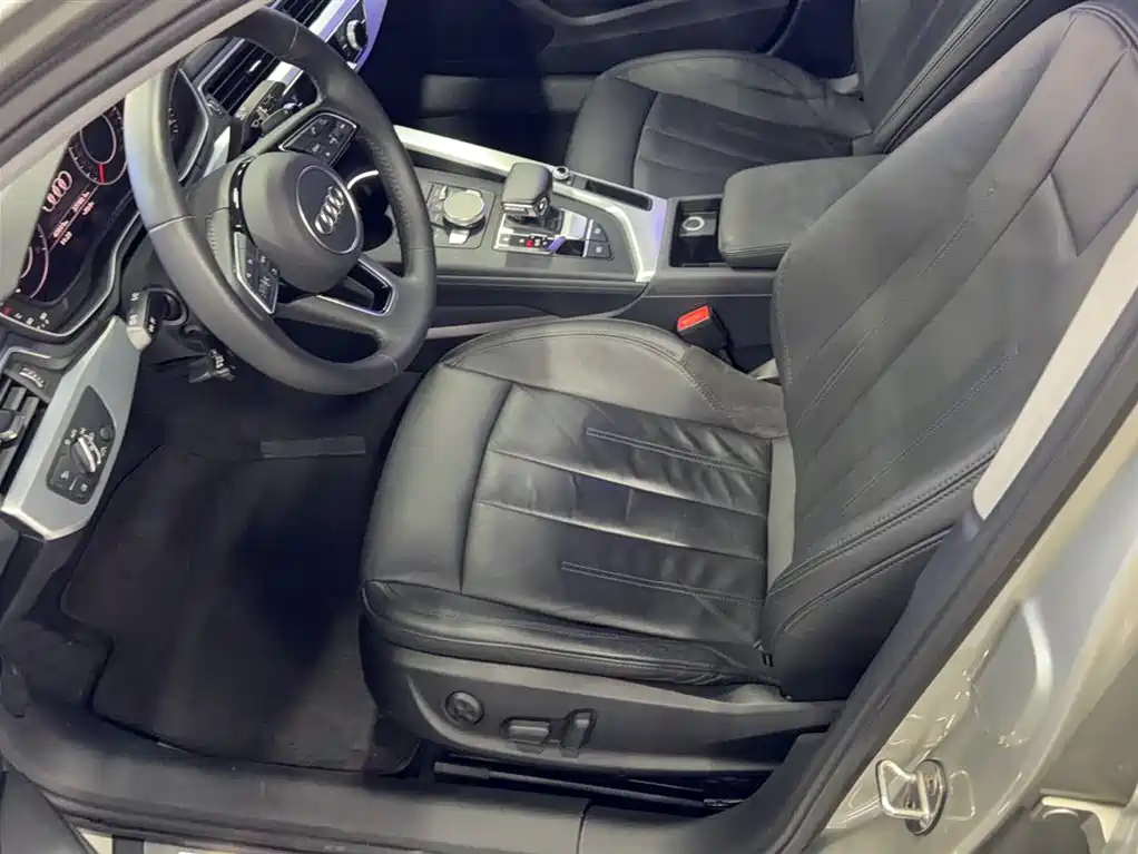 Audi A4L 2019 40 TFSI Fashion Type National VI купить на сайте DeffCars