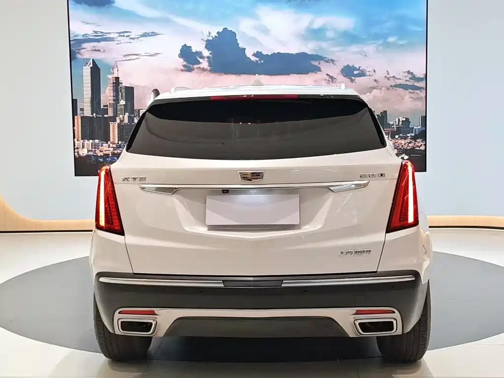 Cadillac XT5 2022 2.0T two-wheel drive luxury model купить на сайте DeffCars
