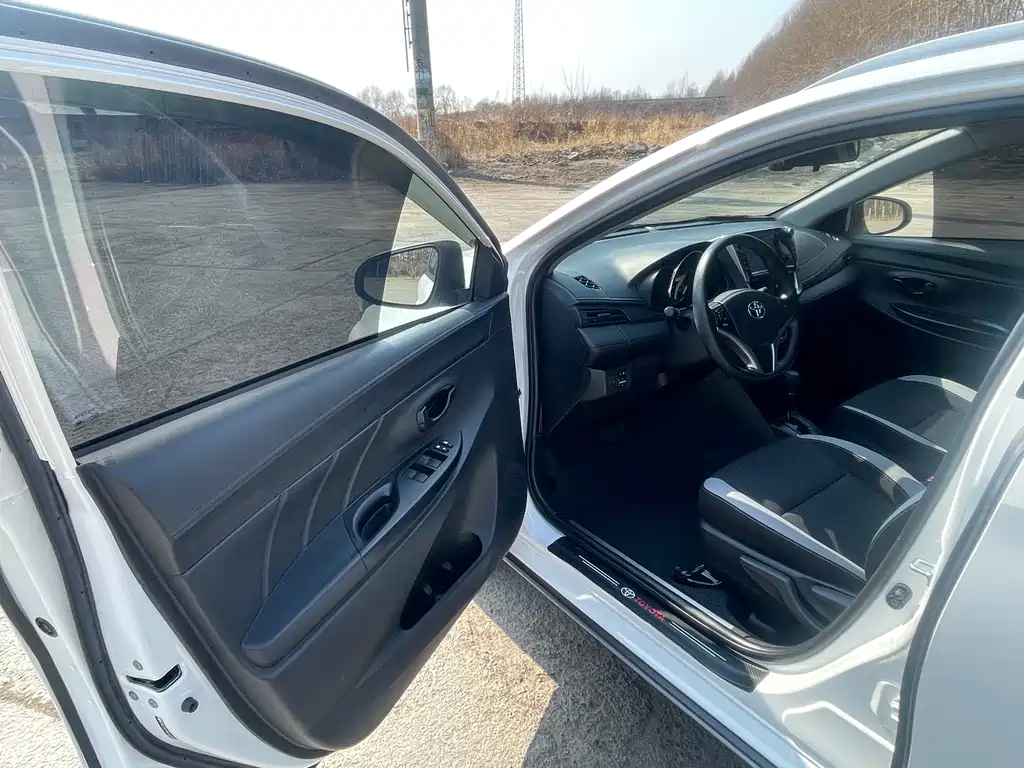 YARiS L Zhixuan 2022 model Zhixuan X 1.5L CVT leading PLUS version купить на сайте DeffCars