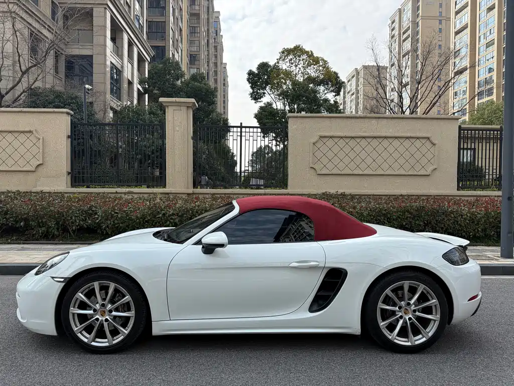 Porsche 718 2018 Boxster 2.0T купить на сайте DeffCars