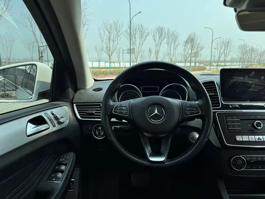 Mercedes-Benz GLE Coupe 2015 GLE 320 4MATIC Coupe SUV купить на сайте DeffCars