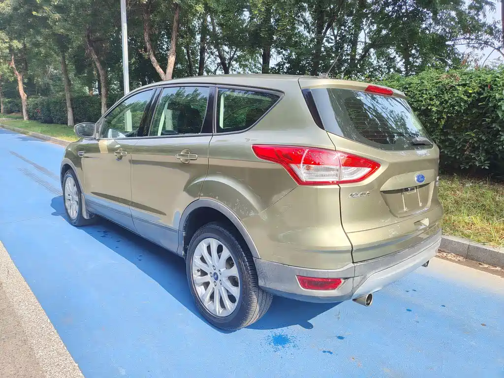 Kuga 2015 1.5L GTDi two-wheel drive comfort model купить на сайте DeffCars