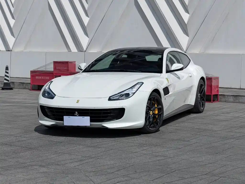 GTC4Lusso 2017 3.9T V8 купить на сайте DeffCars