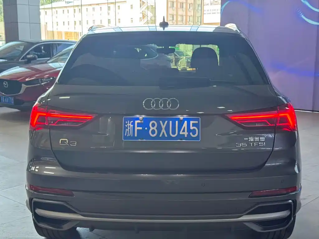 Audi Q3 2022 35 TFSI Fashionable and Dynamic купить на сайте DeffCars