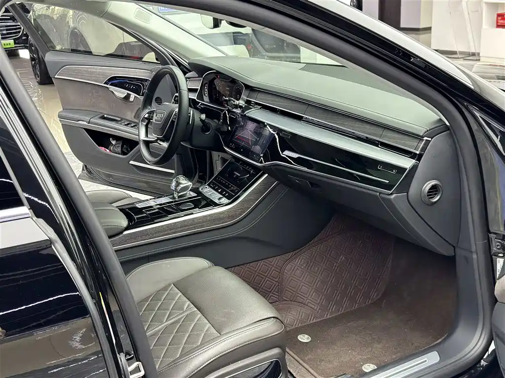 Audi A8 2023 A8L 55 TFSI quattro flagship model купить на сайте DeffCars