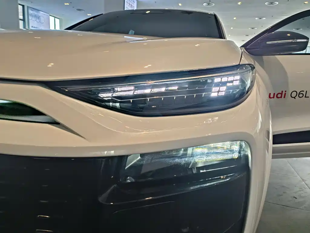 Audi Q6L e-tron 2026 first pilot version купить на сайте DeffCars
