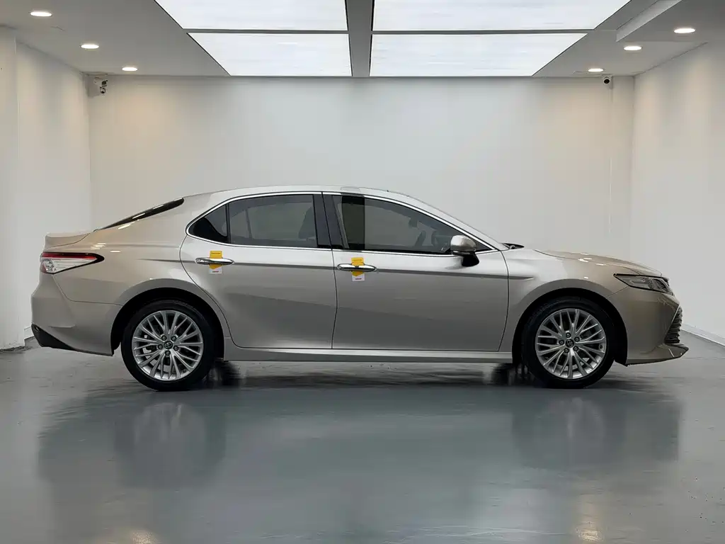 Camry 2019 facelift 2.5G Deluxe Edition купить на сайте DeffCars