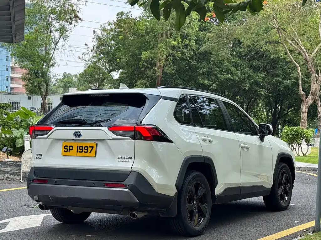 RAV4 Rongfang 2021 dual engine 2.5L E-CVT four-wheel drive elite PLUS version купить на сайте DeffCars
