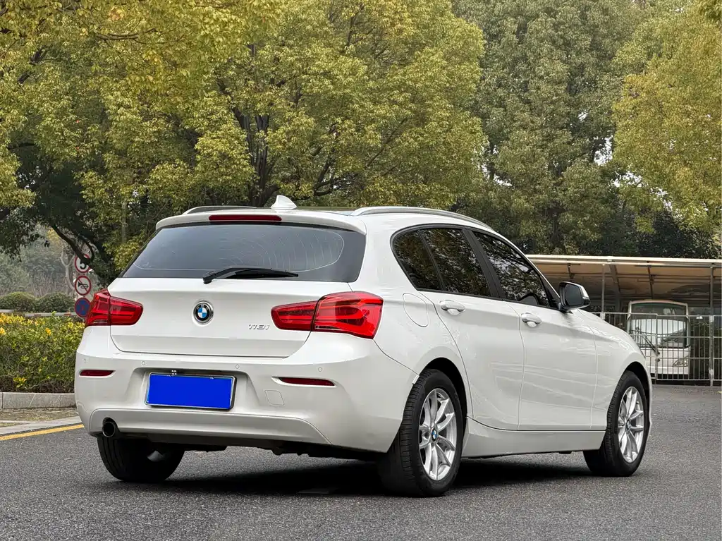 BMW 1 Series imported 2016 118i leading model купить на сайте DeffCars