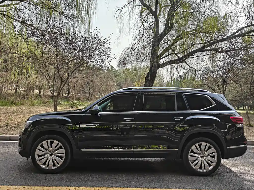 Touron 2023 380TSI four-wheel drive supreme flagship version купить на сайте DeffCars