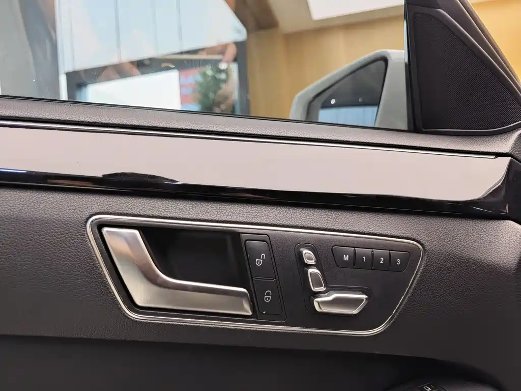 Mercedes-Benz E-Class 2015 facelift E 200 L sporty купить на сайте DeffCars