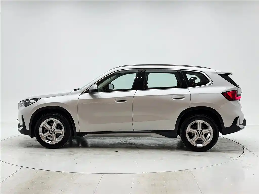 BMW X1 2023 sDrive20Li X Design Package купить на сайте DeffCars