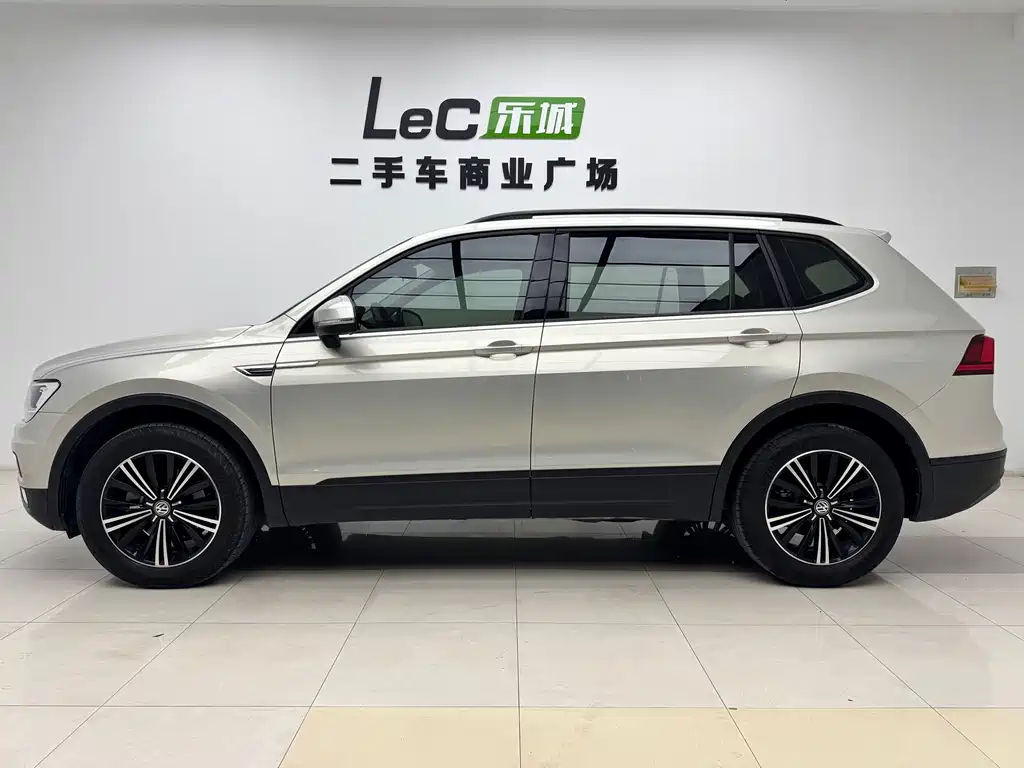 Tiguan L 2020 330TSI automatic two-wheel drive fashion version National VI купить на сайте DeffCars