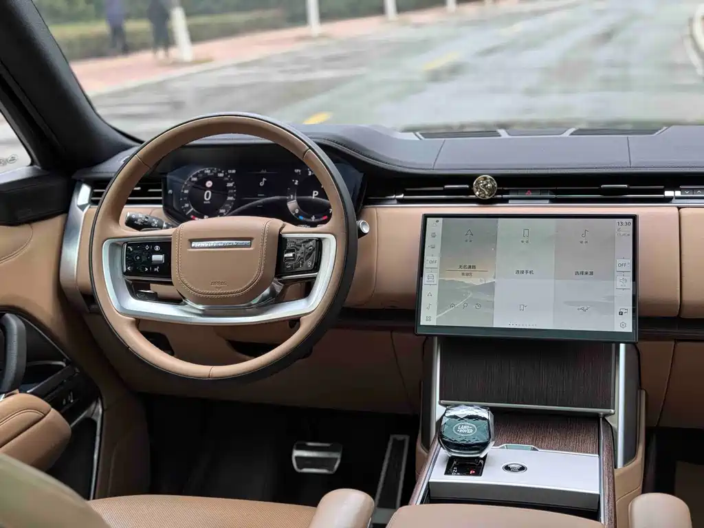 Range Rover 2024 3.0 L6 400PS Genesis Extended Edition купить на сайте DeffCars