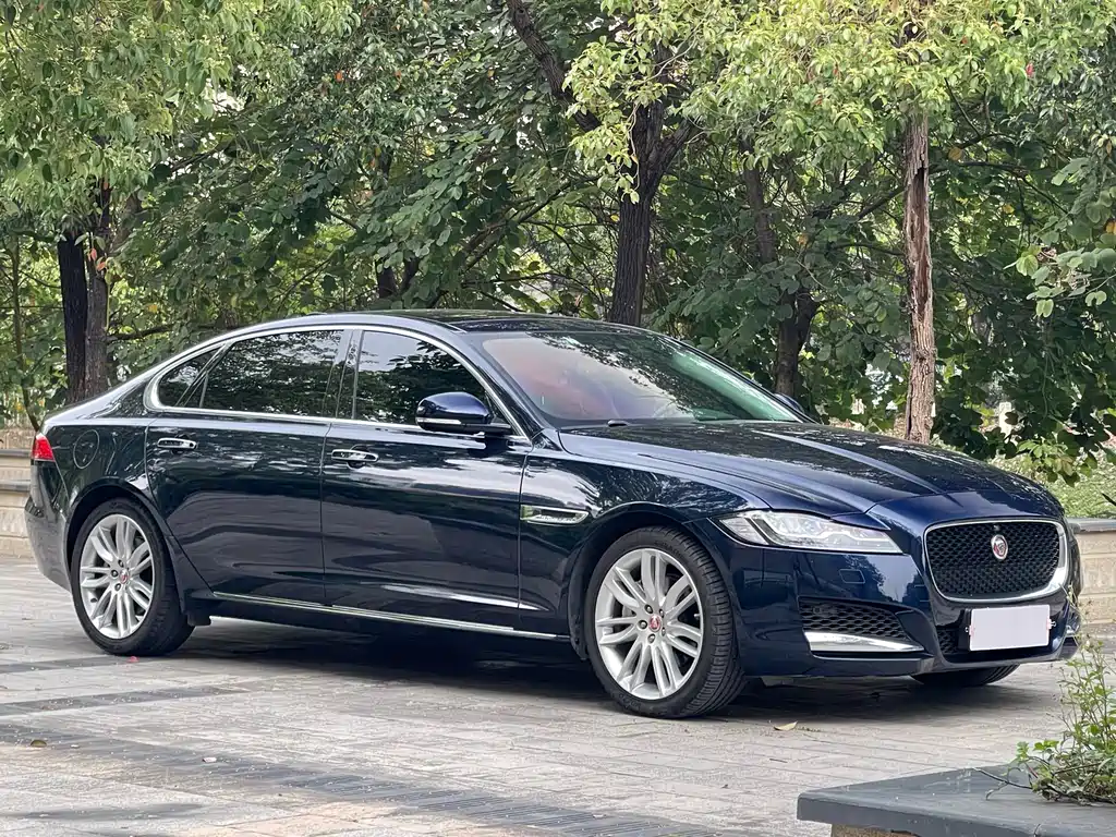 Jaguar XFL 2020 XFL 2.0T P250 four-wheel drive exclusive edition купить на сайте DeffCars