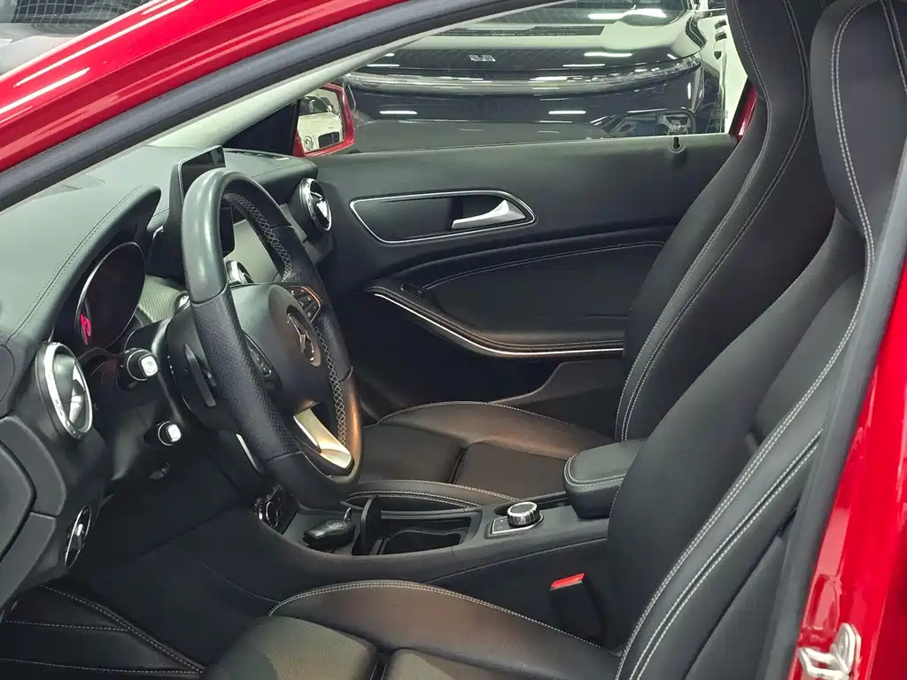 Mercedes-Benz GLA 2016 GLA 200 Dynamic купить на сайте DeffCars