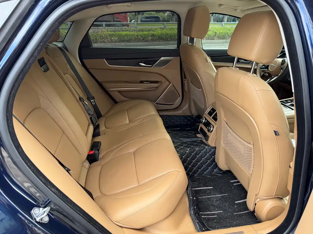 Jaguar XFL 2022 XFL 2.0T P250 two-wheel drive exclusive luxury version купить на сайте DeffCars