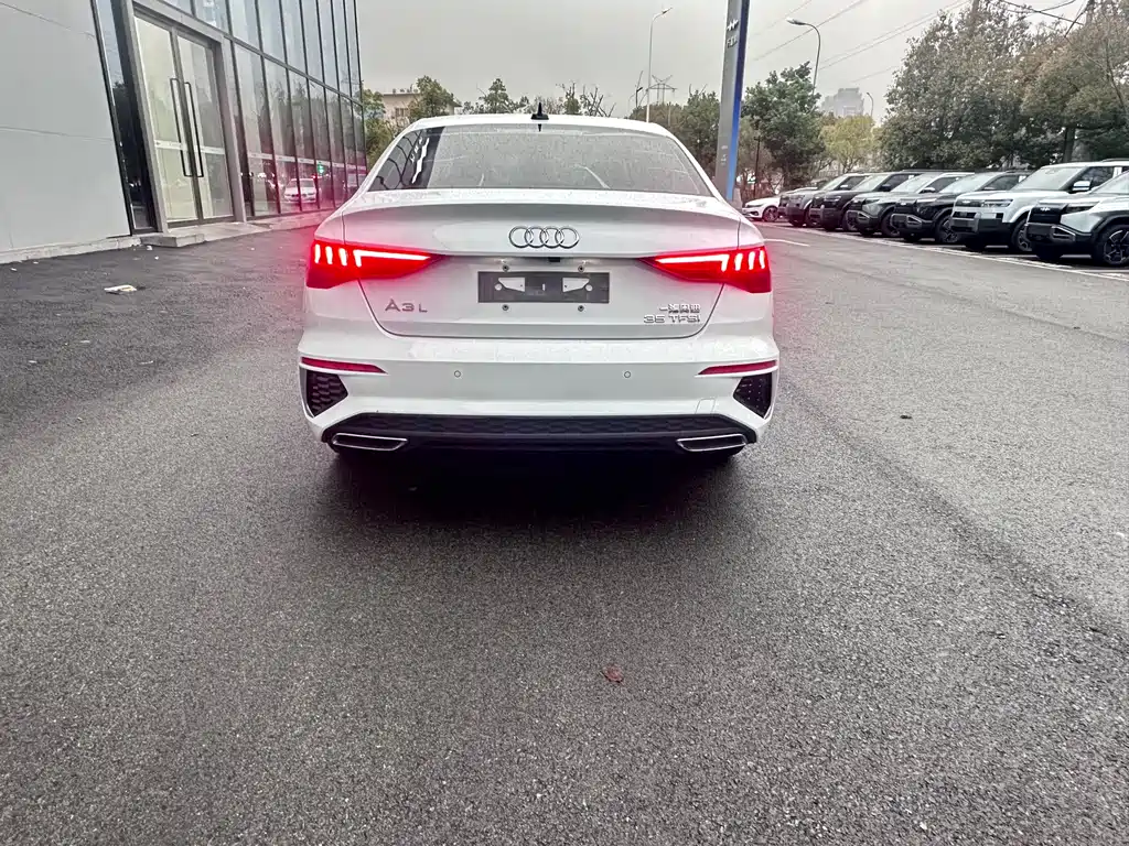 Audi A3 2022 A3L Limousine 35 TFSI Fashionable and Sporty купить на сайте DeffCars