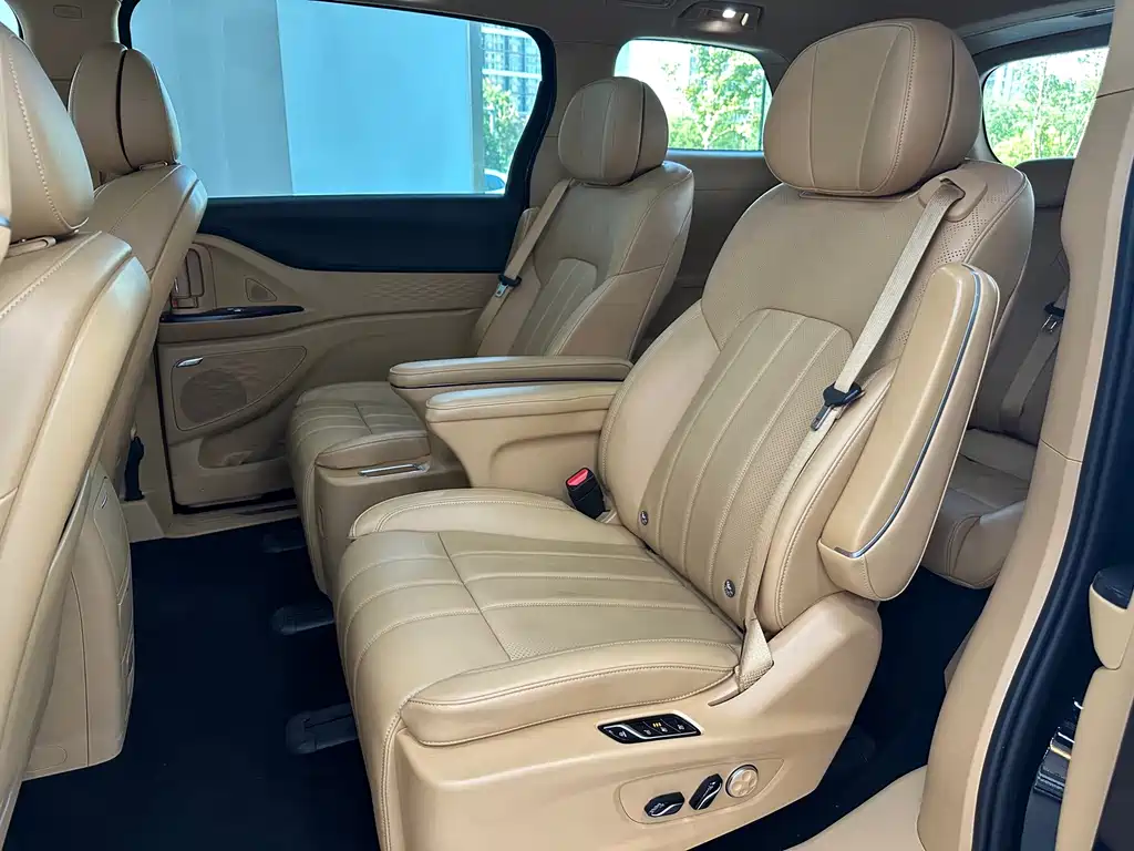 Lantu Dreamer 2024 PHEV Extra Long Battery Life Excellent Edition купить на сайте DeffCars