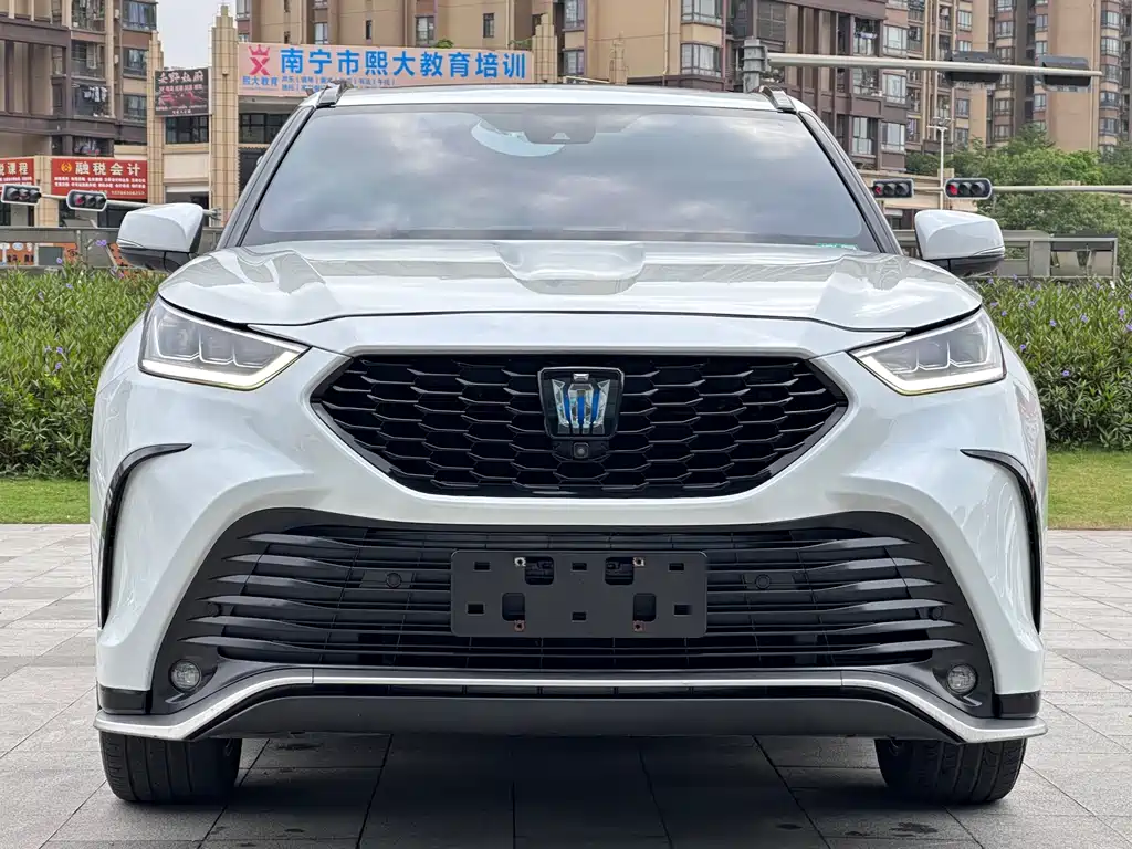 Crown Lufang 2021 2.5L HEV four-wheel drive premium version купить на сайте DeffCars