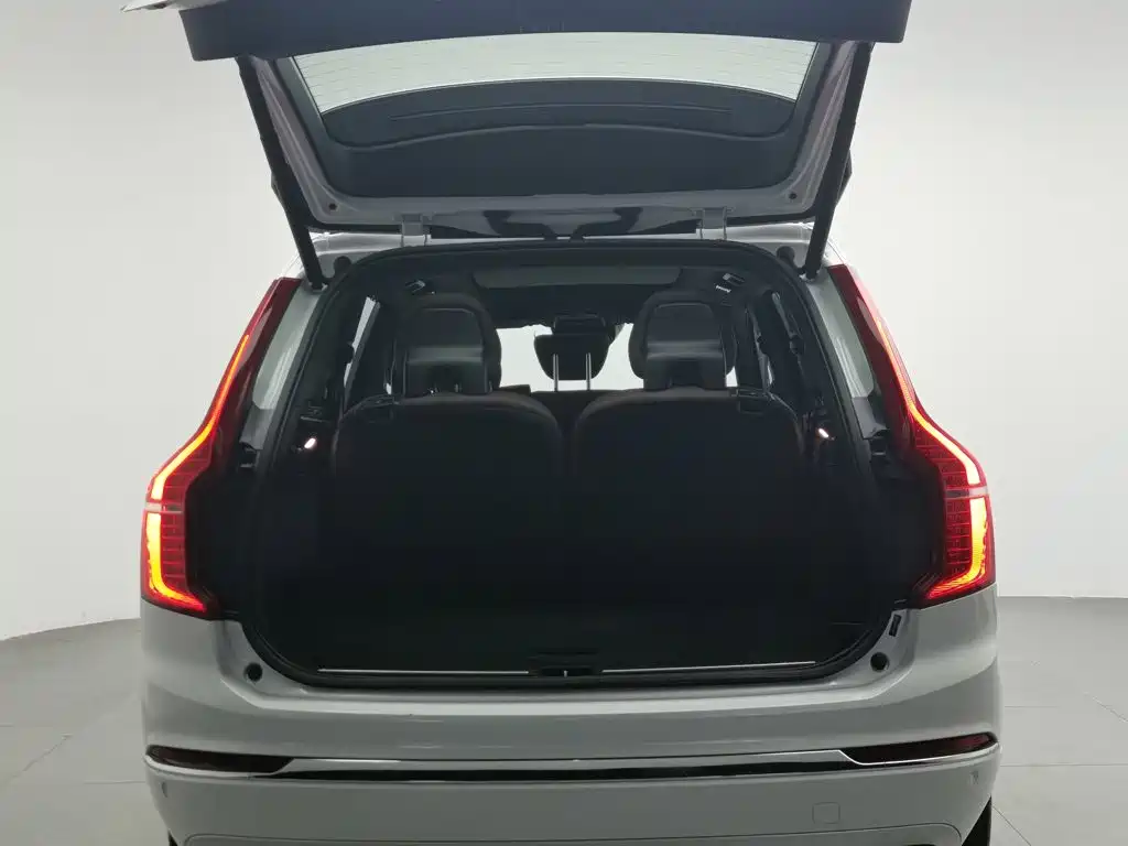 Volvo XC90 2021 B6 Zhiyi Luxury Edition 7 seats купить на сайте DeffCars