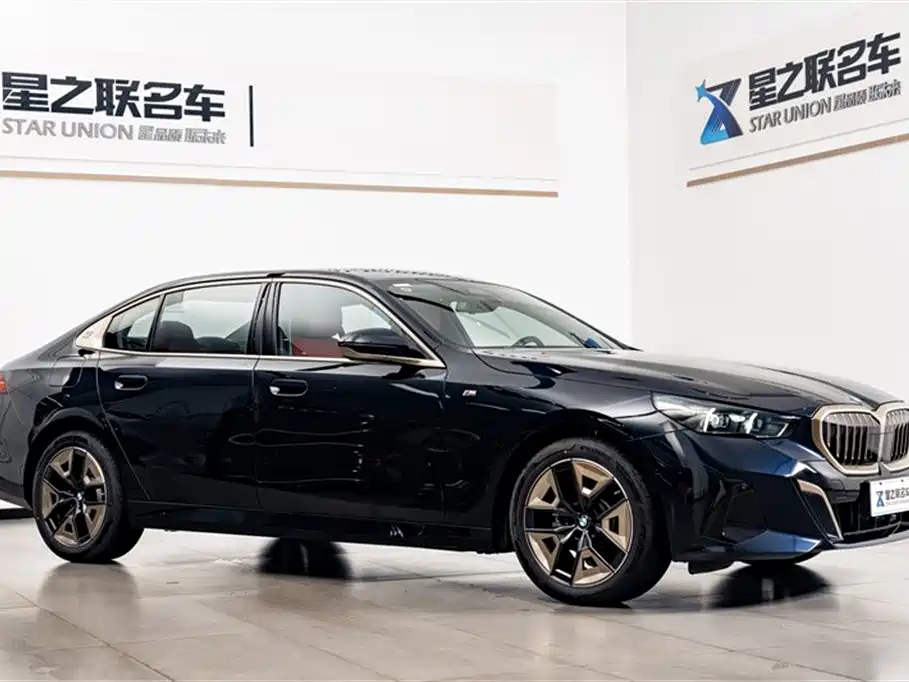 BMW 5 Series 2025 525Li M Sports Package купить на сайте DeffCars
