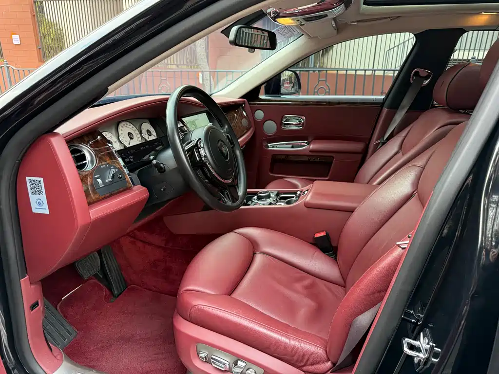 Ghost 2015 Series II Standard Edition купить на сайте DeffCars