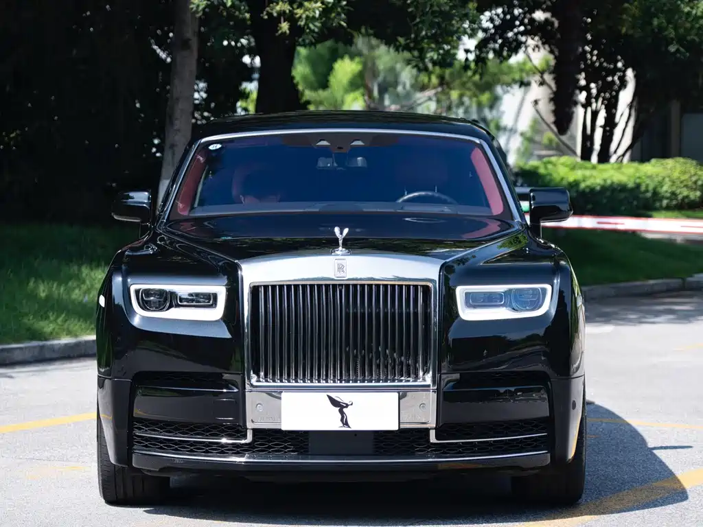 Phantom 2018 6.7T Long Wheelbase Edition купить на сайте DeffCars