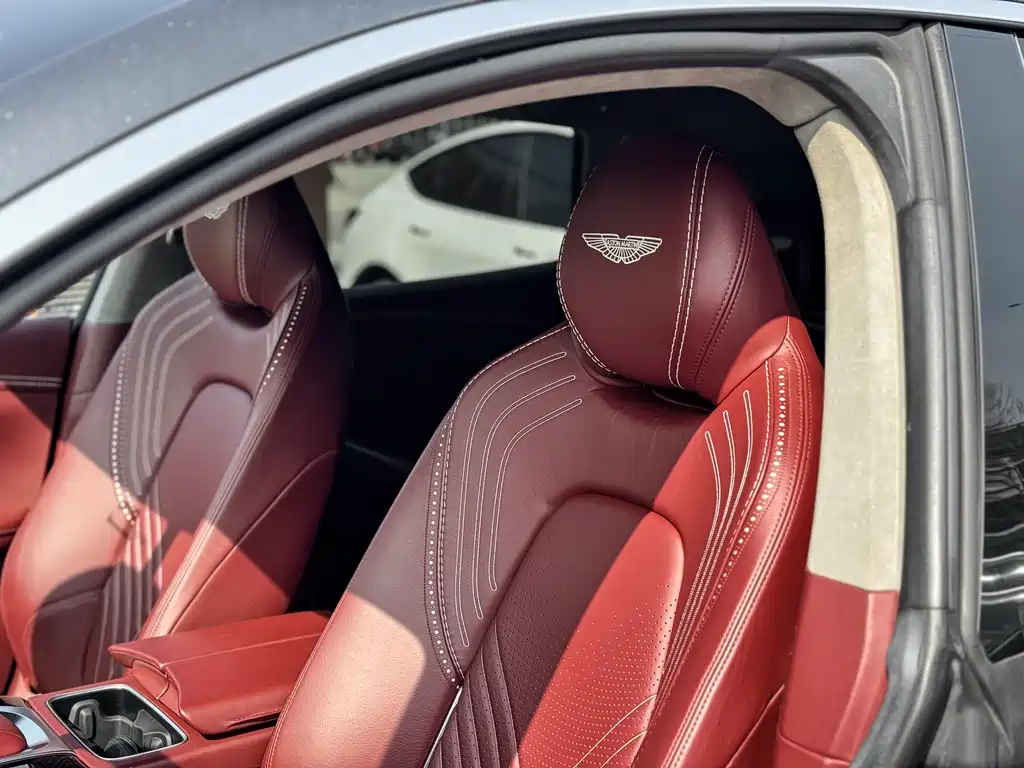 Aston Martin DBX 2021 4.0T V8 Silk Road Hong купить на сайте DeffCars