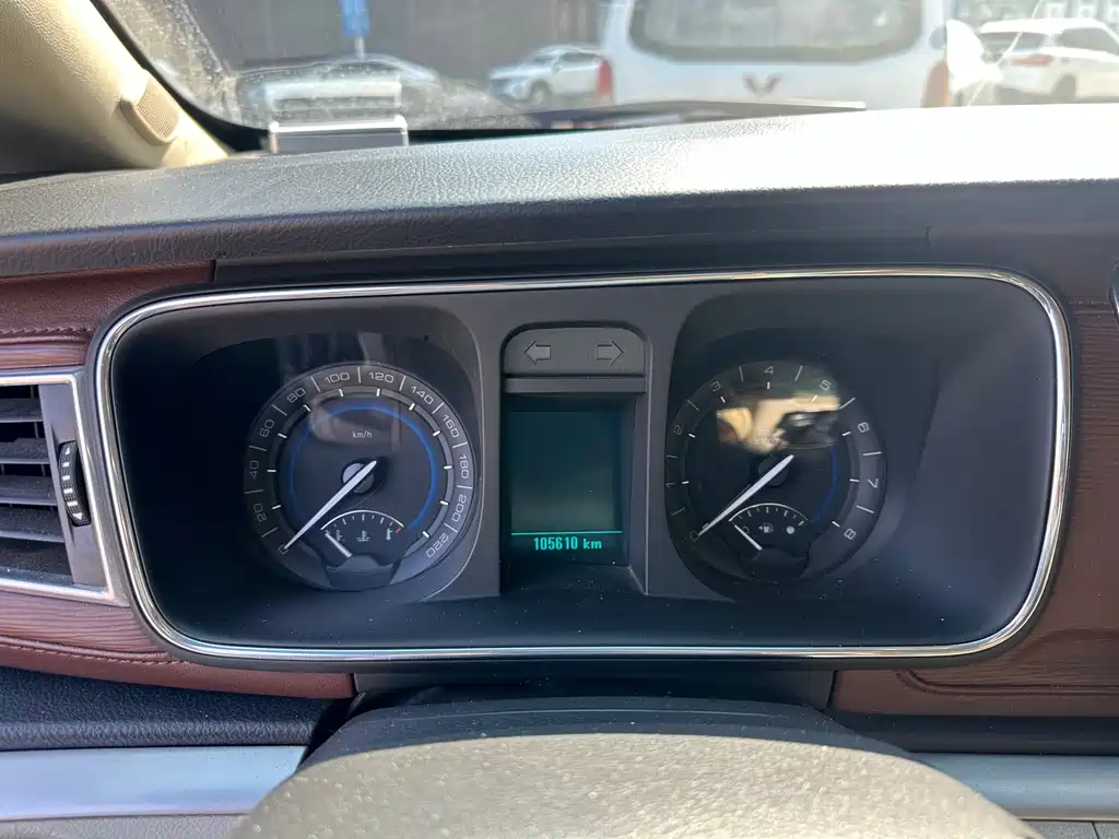 Buick GL8 2014 2.4L CT luxury business comfort version купить на сайте DeffCars