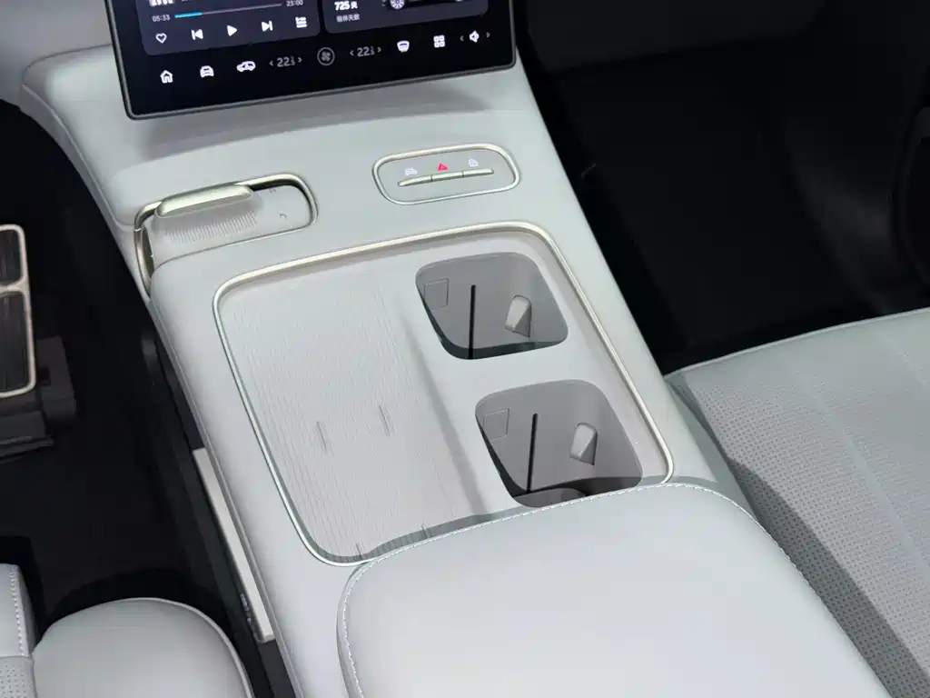 NIO ES8 2024 model 100kWh купить на сайте DeffCars